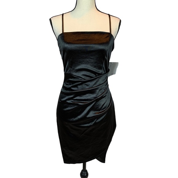 Love, Nickie Lew Dresses & Skirts - Love, Nickie Lew Black Sleeveless Mini Dress - size Medium